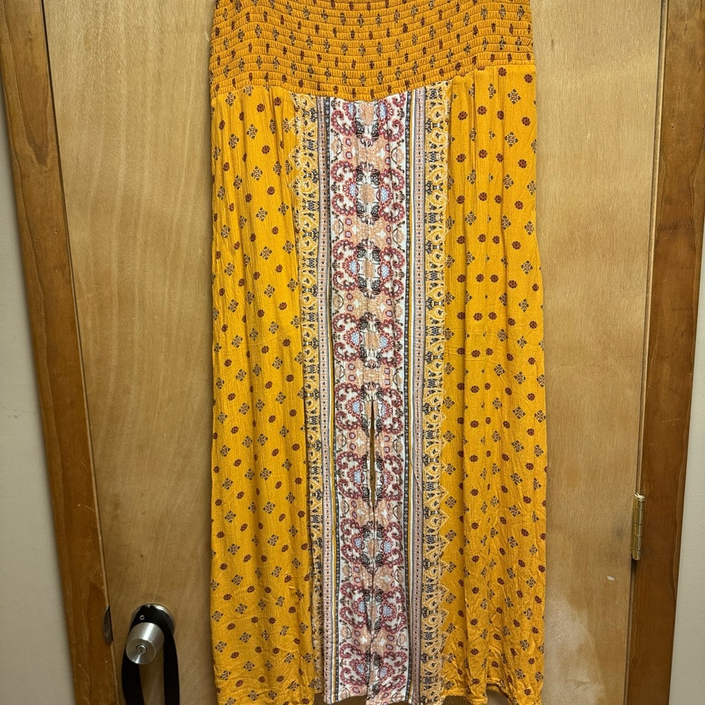 XHILARATION Yellow Patterned Women's Skirt Size L